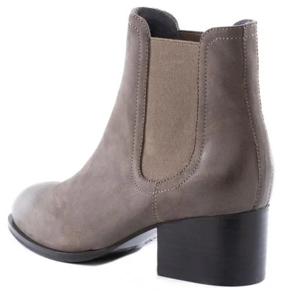 NWT Seychelles In a Trance Ankle Boot in Taupe (Sizes 6.5 - 9 Available) - Picture 3 of 6
